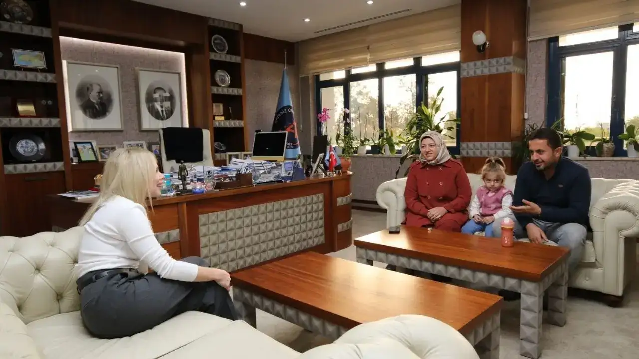 Antalya’da Tıp Tarihine Geçen Mucize Bebek Doktoruyla Buluştu 3